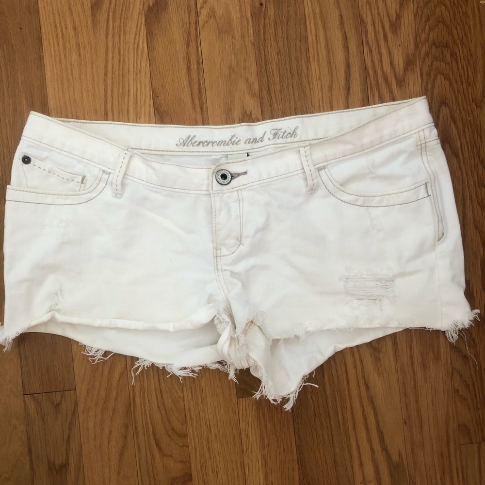 Abercrombie & Fitch distressed white shorts